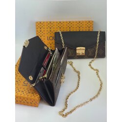 LV siyah