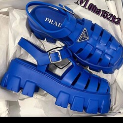 prada sandalet 