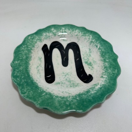 Çini - M harfli - kıvrımlı tabak