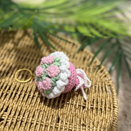 Amigurumi pembe çiçek buketi anahtarlık çanta süsü