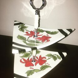 Çift Katlı Çini Seramik Kurabiye Sunumluk - Küpeli Çiçeği Tasarımıyla