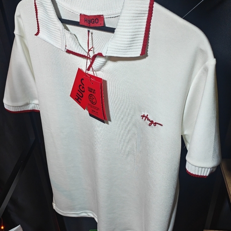 Hugo Boss El Yazısı Logolu Şeritli Beyaz Polo Tişört