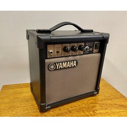 Yamaha Gitar Amfisi 