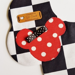 Miki Mouse aplikeli kız bebek mama önlüğü