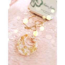 gold necklace 