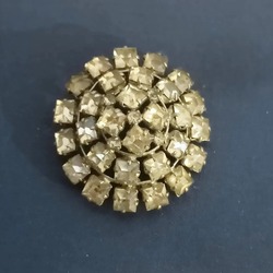 Czecho Kübik Broş