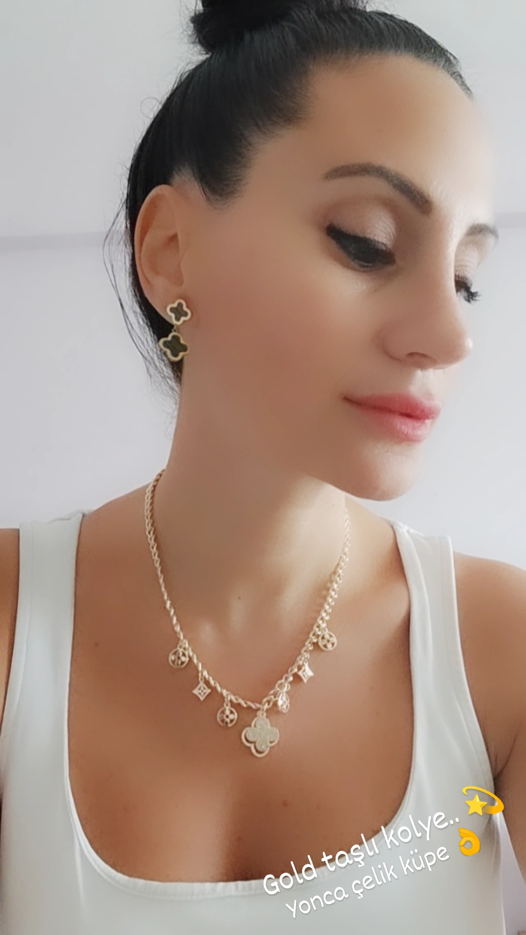 Louis vuitton taşlı kolye
