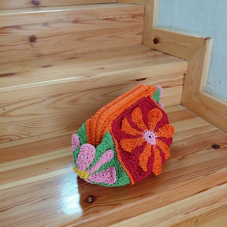 çiçekli clutch