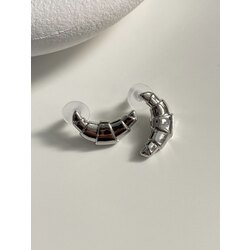 Kruvasan mini silver küpe 