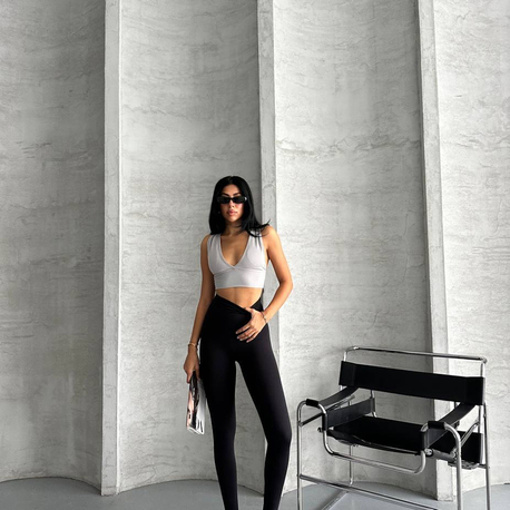 Oys model Belize Tayt 