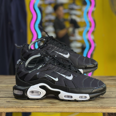 Nike Tn Doubles Up On Stokta