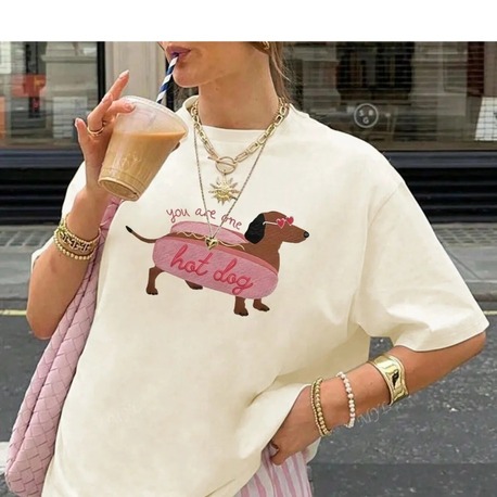- Kadın Bej Hot Dog Baskılı Oversize Tshirt - Bisiklet Yaka Baskılı Pamuklu