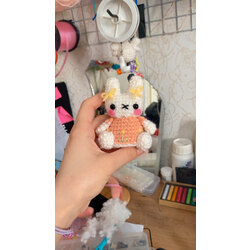 Lale işlemeli miffy