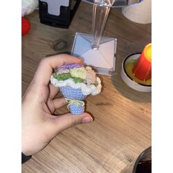 Renkl çiçekli minik buket