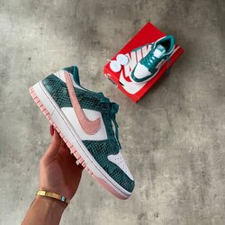 Nike SB Dunk Low Snakeskin