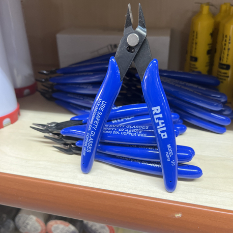 ELEKTRONİKÇİ YAN KESKİ