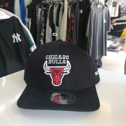 snapback cap