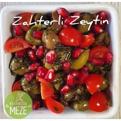 Zahterli Zeytin Salatası
