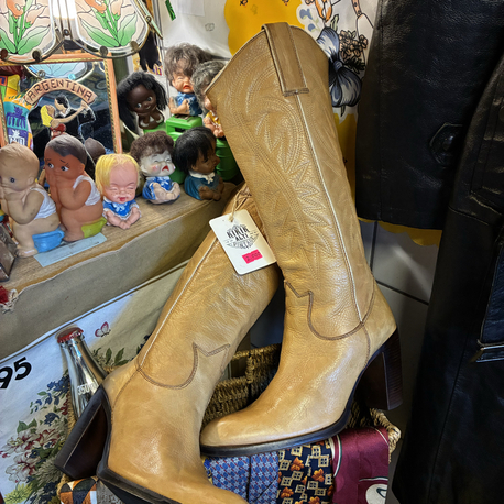 Camel Lovers Boots