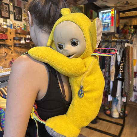 [ULTRA RARE] 1996 Teletubbies Laa-Laa Plush Backpack