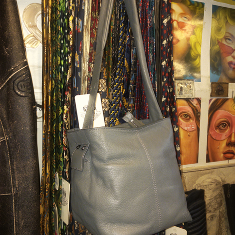 rara Leather Box Bag