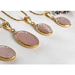 Pembe Kuvars Taşı Kolye