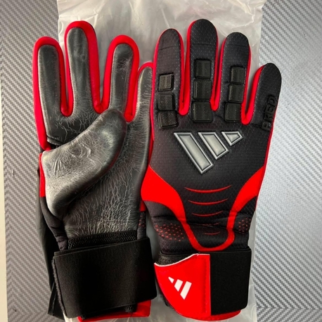 Adidas eldiveni 8 9 10 numaraları mevcuttur 