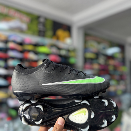 Nike MERCURİEL 40/45 arası 2 li alımda havalede 4000