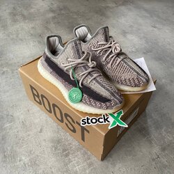 Yeezy 350 V2 Zyon