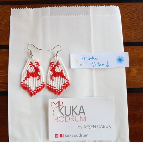 Sallantılı şık küpe 
