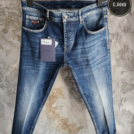 PRADA Premium Slim Fit Stretch Denim Jean | İthal Esnek Kumaş & Signature Metal Logo Detay