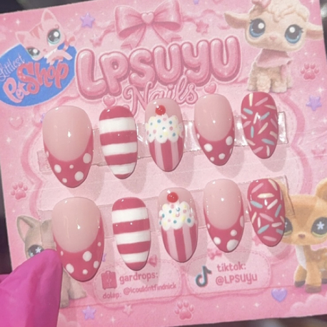 Cupcake temalı press-on tırnak seti