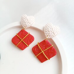 ST. VALENTINE'S BEYAZ KALPLİ KÜPE