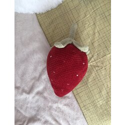 Fluffy Çilek Dekoratif Yastık