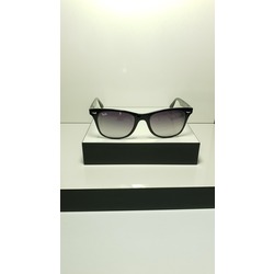 Ray-Ban RB 4195 601/9A Güneş Gözlüğü 