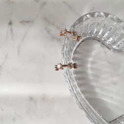 Seyrek Yuvarlak Taşlı Cuff