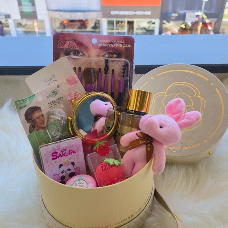 Glow & Beauty - Full Bakım ve Makyaj Hediye Kutusu