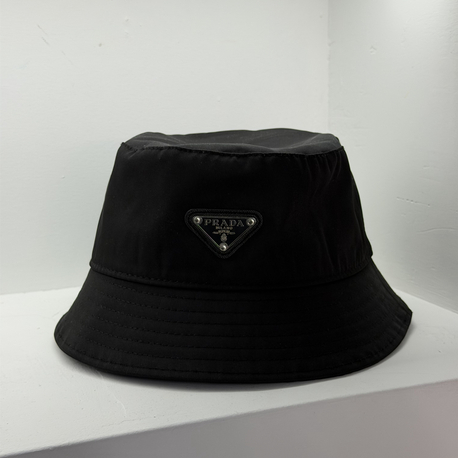 Prada Şapka