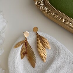  Lente Aksesuar Retro Model Üç Yapraklı Çelik Küpe