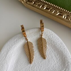 Lente Aksesuar Minimal Yaprak Formlu Çelik Küpe