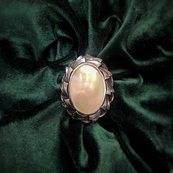 Sedef Taşlı Oval Alman Üretimi Vintage Broş 