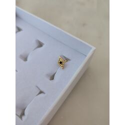 Siyah Taşlı Detaylı Kare Cerrahi Çelik Piercing / Gold