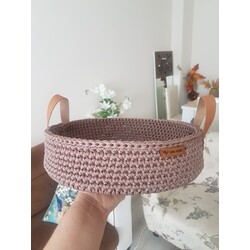 Polyester makrome ipi ile yapılmıştır. Istenilen renkte  yada  ölçüde yapılabilir. 