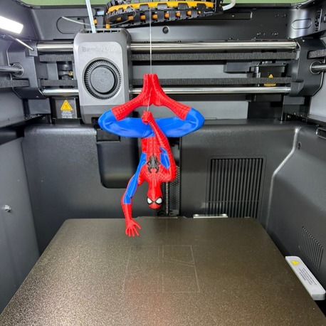 3D Baskı Süper Kahraman Asılı kalan Duvar Dekoru – El Yapımı Masa & Oda Aksesuarı