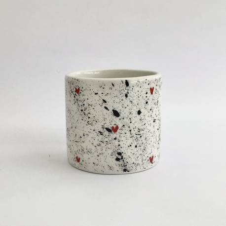 OUTLET - Heart Shaped Mug (kırmızı siyah)