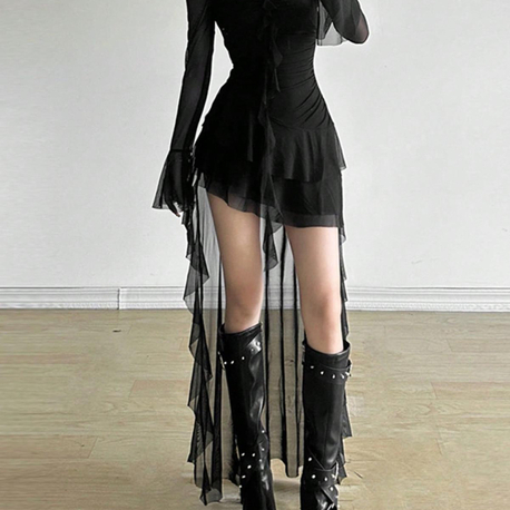 Coquette Sleeve Asimetrik Siyah Elbise