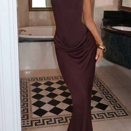 Elegant Vücudu Saran Askılı Arkası Bağcıklı Elbise- Kahverengi 