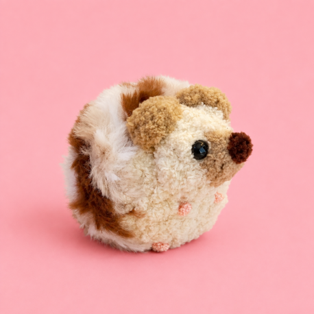 El Yapımı Tüylü Kirpi Amigurumi – Yumuşacık Örgü Oyuncak