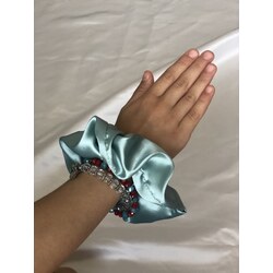 sky scrunchie 