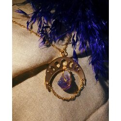 Hecate Kolye